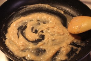 Add flour to pan drippiongs