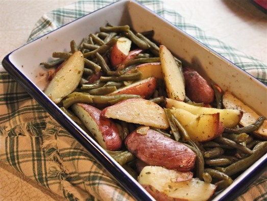 Roast potatoes with green beans.
