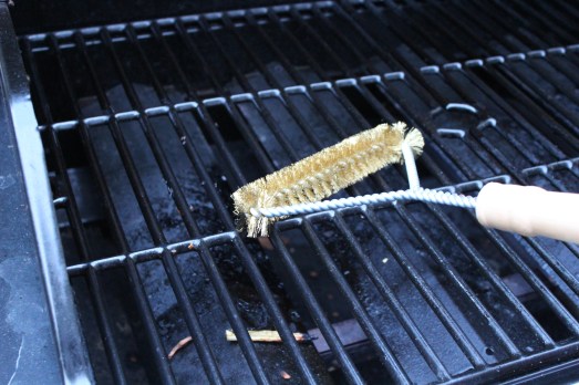 For best results, use while the grill is still hot.